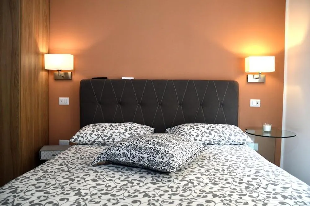 Ciu Ciu Home Suite パレルモ 2*,